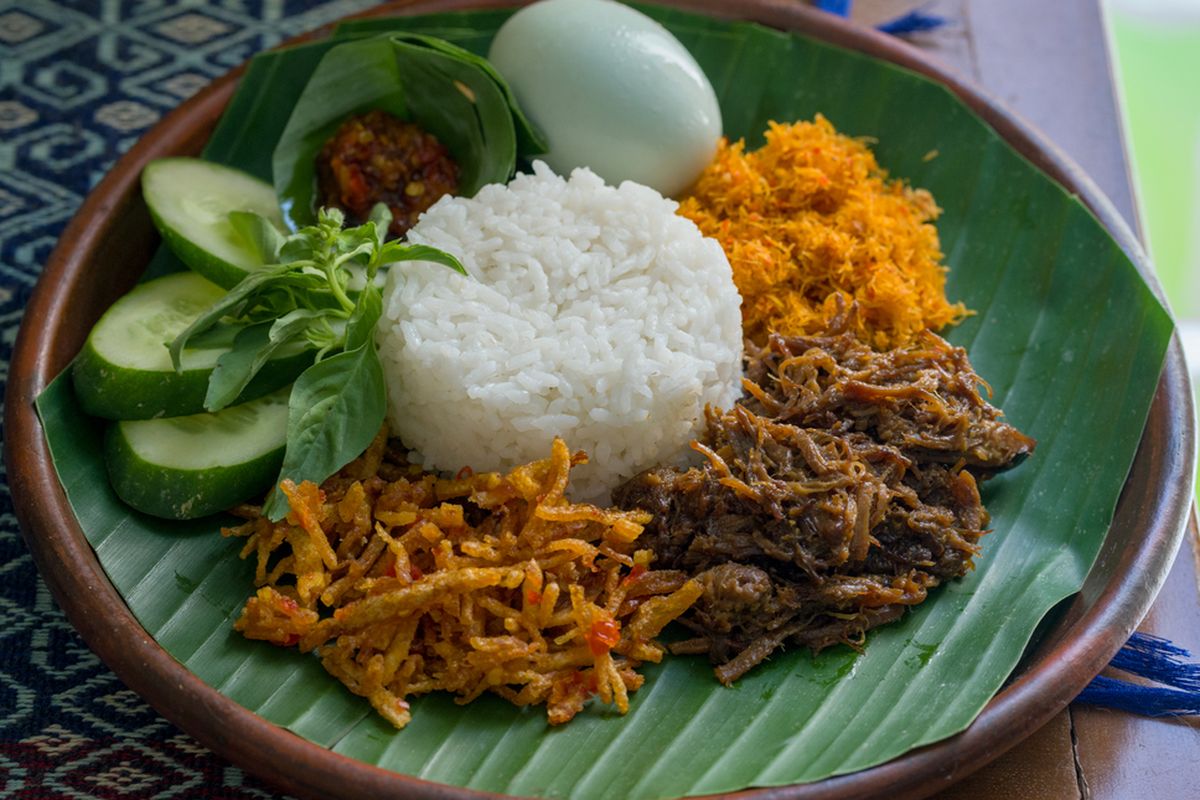 Nasi Krawu, Kuliner Khas Gresik yang Terkenal dengan Sambal Pedas dan Serundeng Gurih